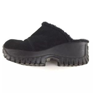 fran nubuck black clogs